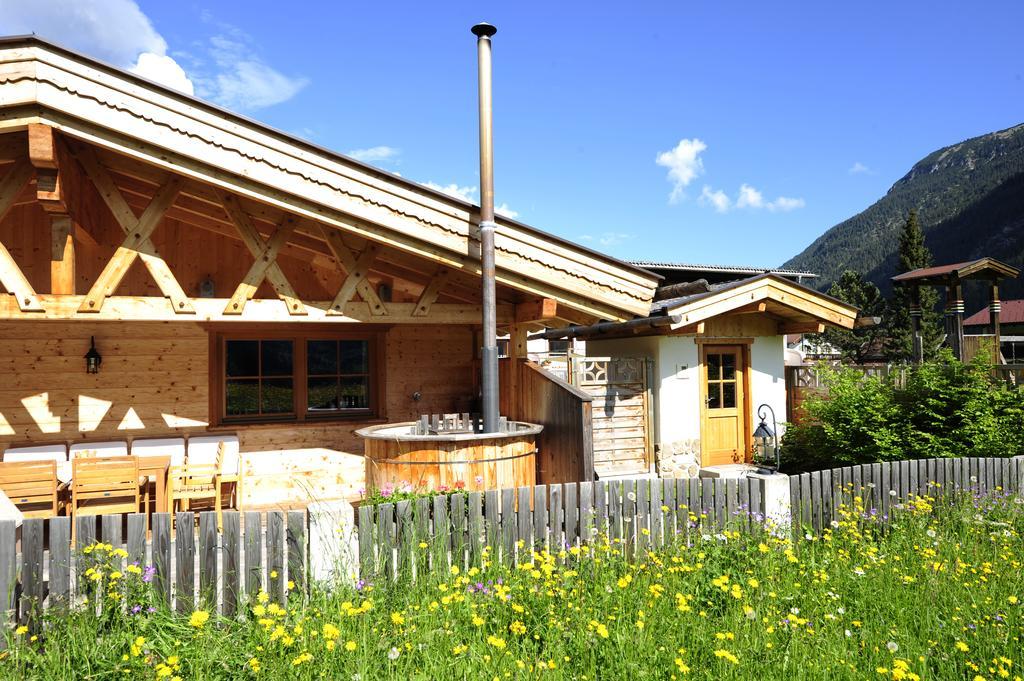 Luxury Chalets Wiesenruh Bichlbach Luaran gambar