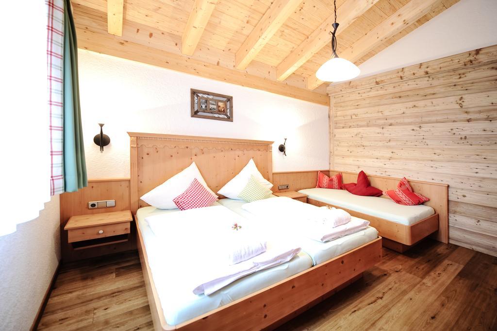 Luxury Chalets Wiesenruh Bichlbach Luaran gambar