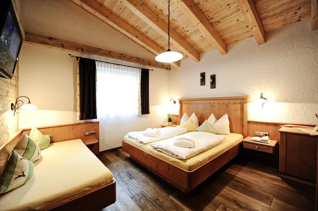 Luxury Chalets Wiesenruh Bichlbach Luaran gambar